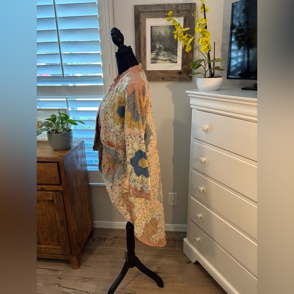 Magnolia Pearl
Quiltwork Emmett Jacket - Little Lamb OSFM - Picture 5 of 16